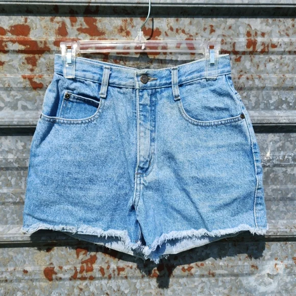 VINTAGE 90'S Denim Shorts - Picture 3 of 17